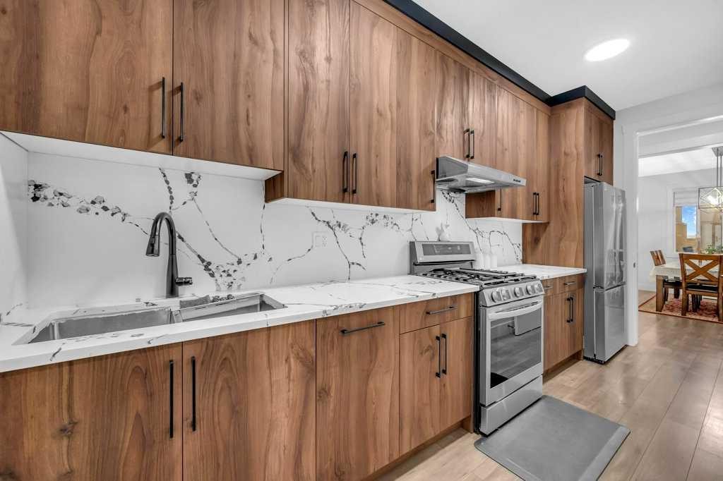 95 Saddlepeace Way Ne, Calgary, AB - Indoor Photo Showing Kitchen