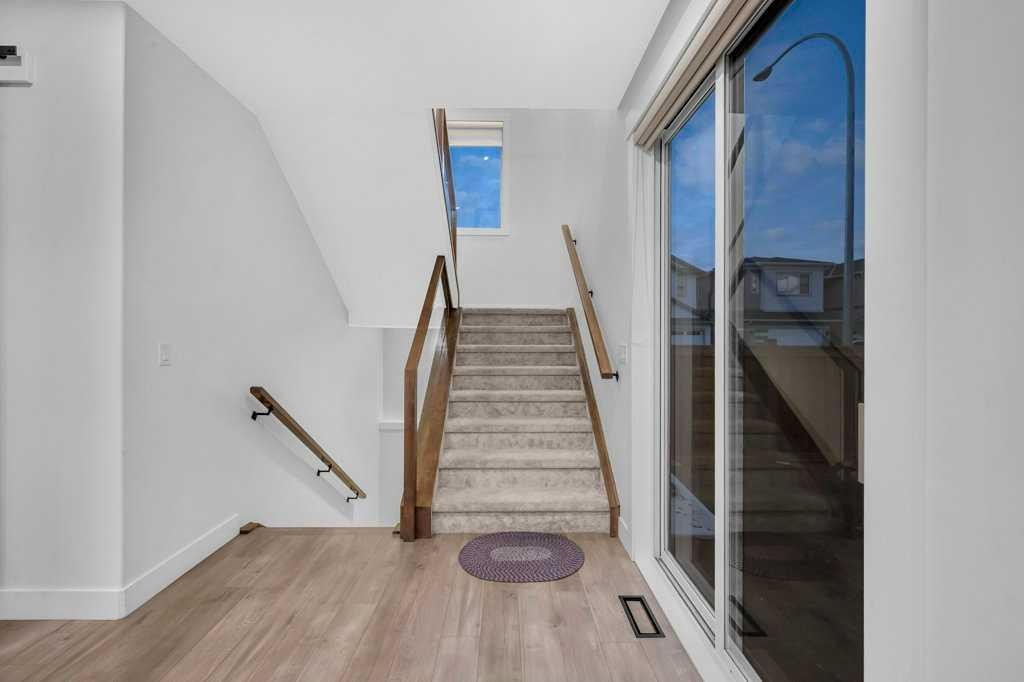 95 Saddlepeace Way Ne, Calgary, AB - Indoor Photo Showing Other Room