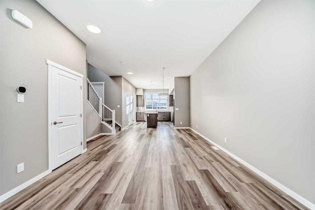 155 Sawgrass Gate Nw, Airdrie, AB - Indoor Photo Showing Other Room