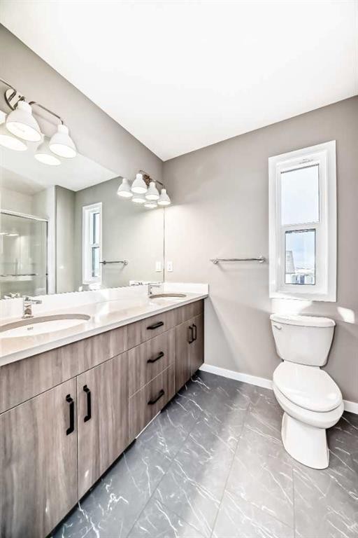 155 Sawgrass Gate Nw, Airdrie, AB - Indoor Photo Showing Bathroom