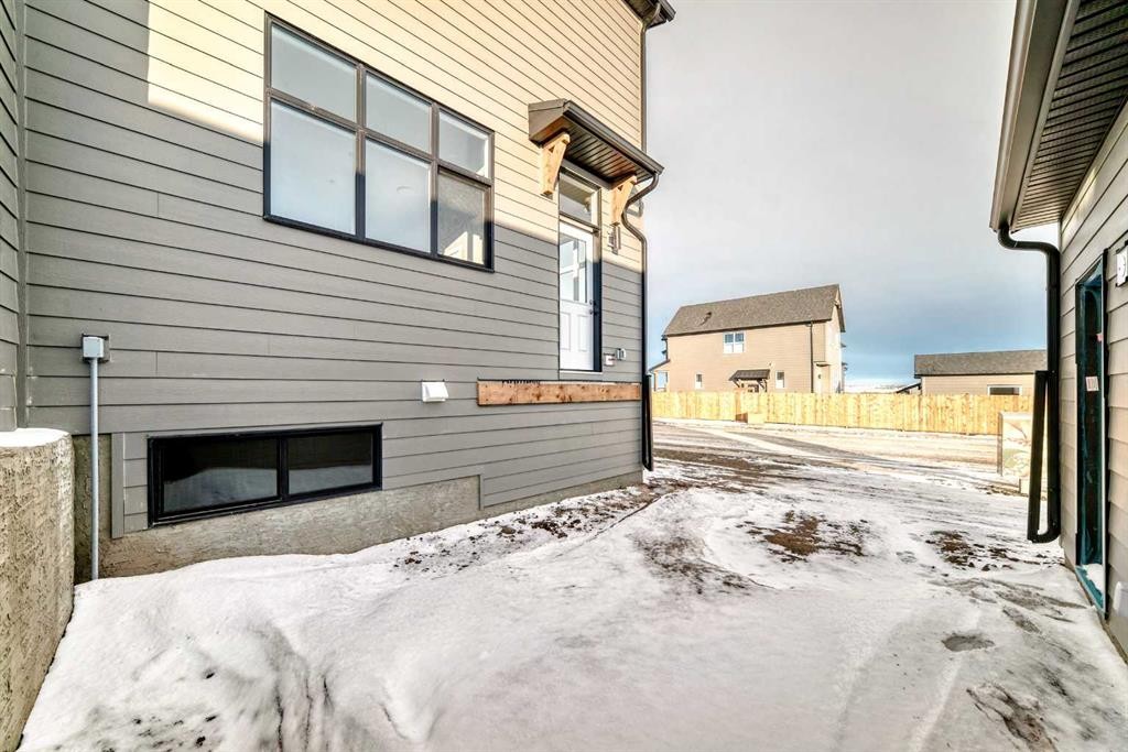 155 Sawgrass Gate Nw, Airdrie, AB - Outdoor With Exterior