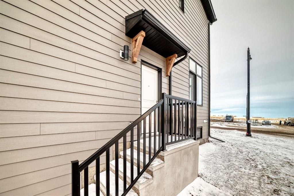 155 Sawgrass Gate Nw, Airdrie, AB - Outdoor With Exterior
