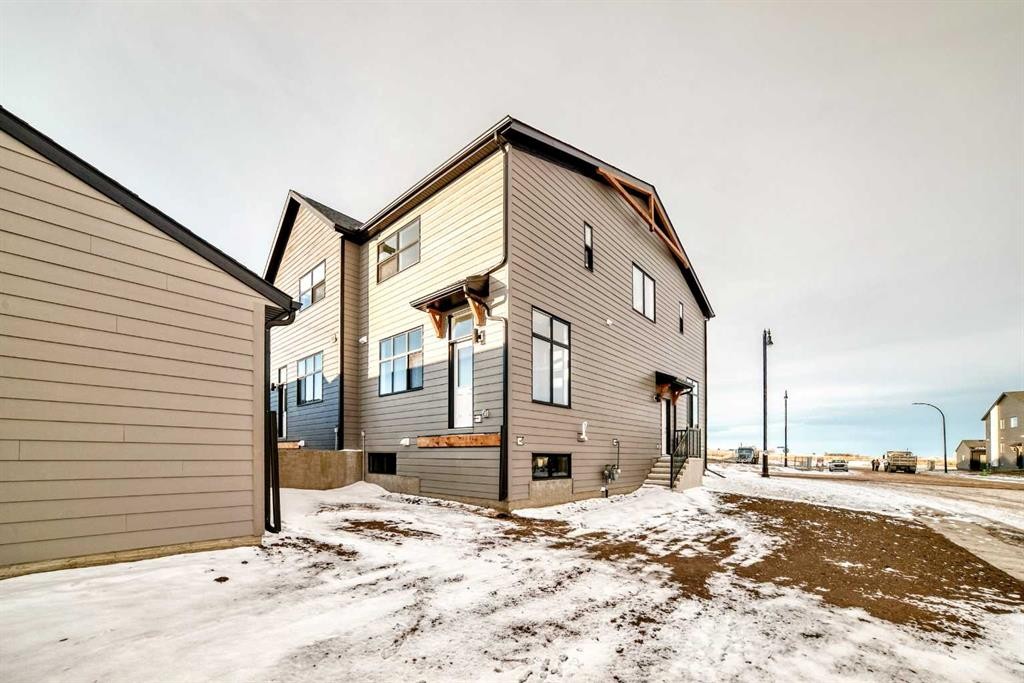 155 Sawgrass Gate Nw, Airdrie, AB - Outdoor With Exterior