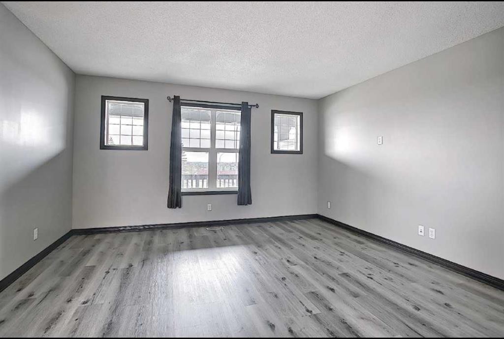 7 Panora Square Nw, Calgary, AB