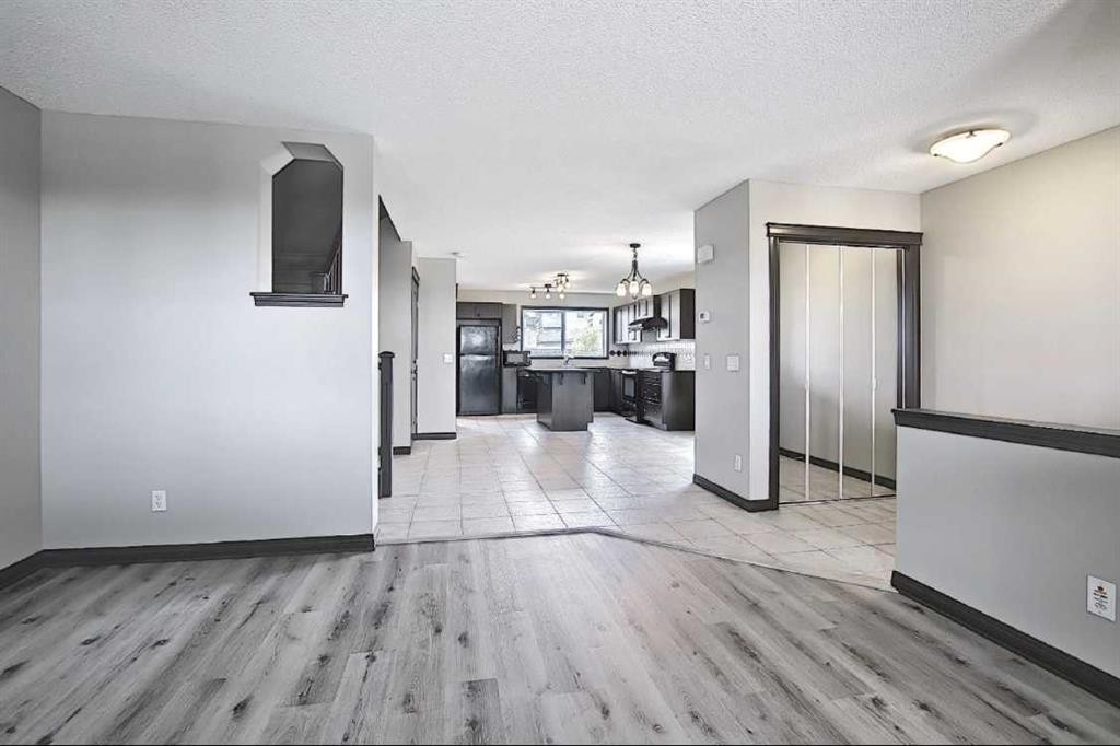 7 Panora Square Nw, Calgary, AB