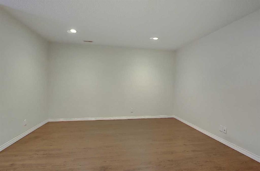 7 Panora Square Nw, Calgary, AB