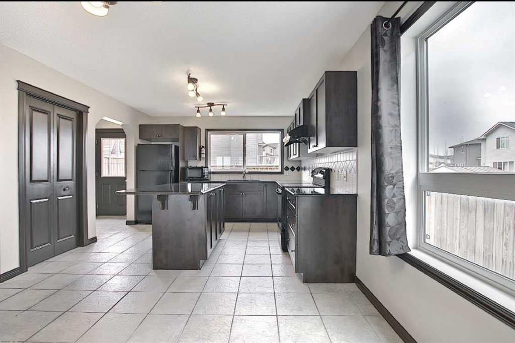 7 Panora Square Nw, Calgary, AB