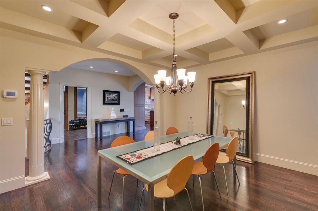 2609 7 Avenue Nw, Calgary, AB - Indoor Photo Showing Dining Room