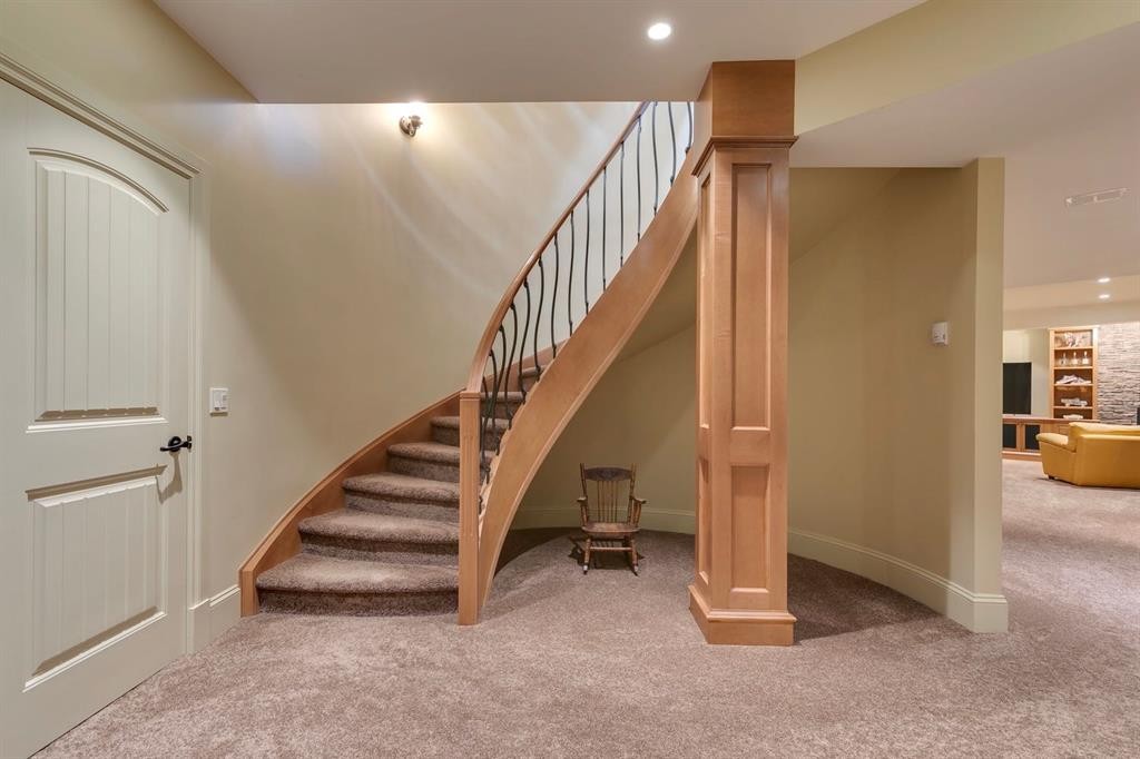 2609 7 Avenue Nw, Calgary, AB - Indoor Photo Showing Other Room