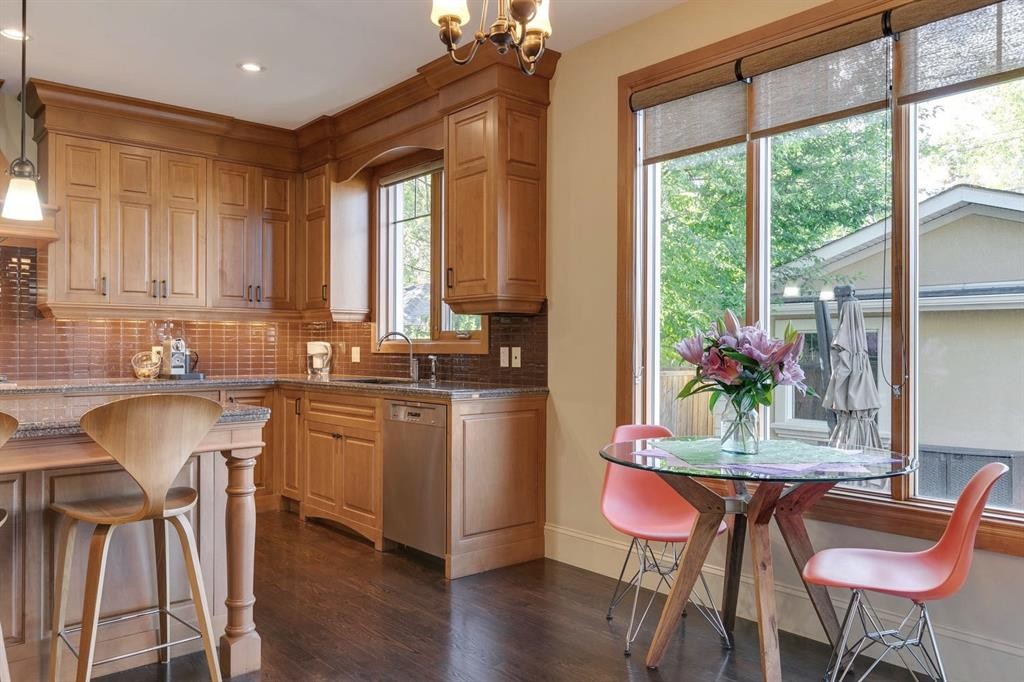 2609 7 Avenue Nw, Calgary, AB - Indoor