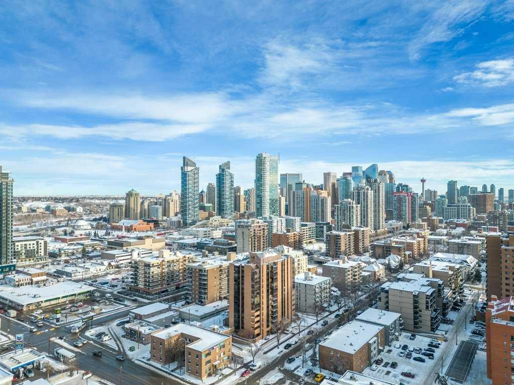 1023 12 Avenue Sw, Calgary, AB - Outdoor With View