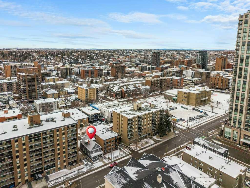 1023 12 Avenue Sw, Calgary, AB - Outdoor With View