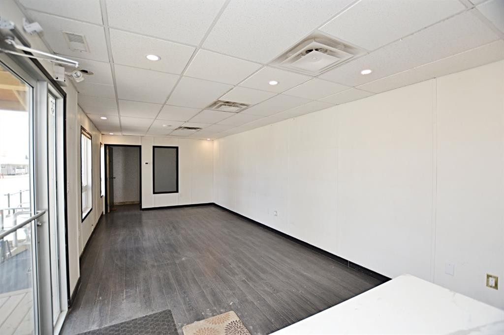 220 Main Street, Diamond Valley, AB