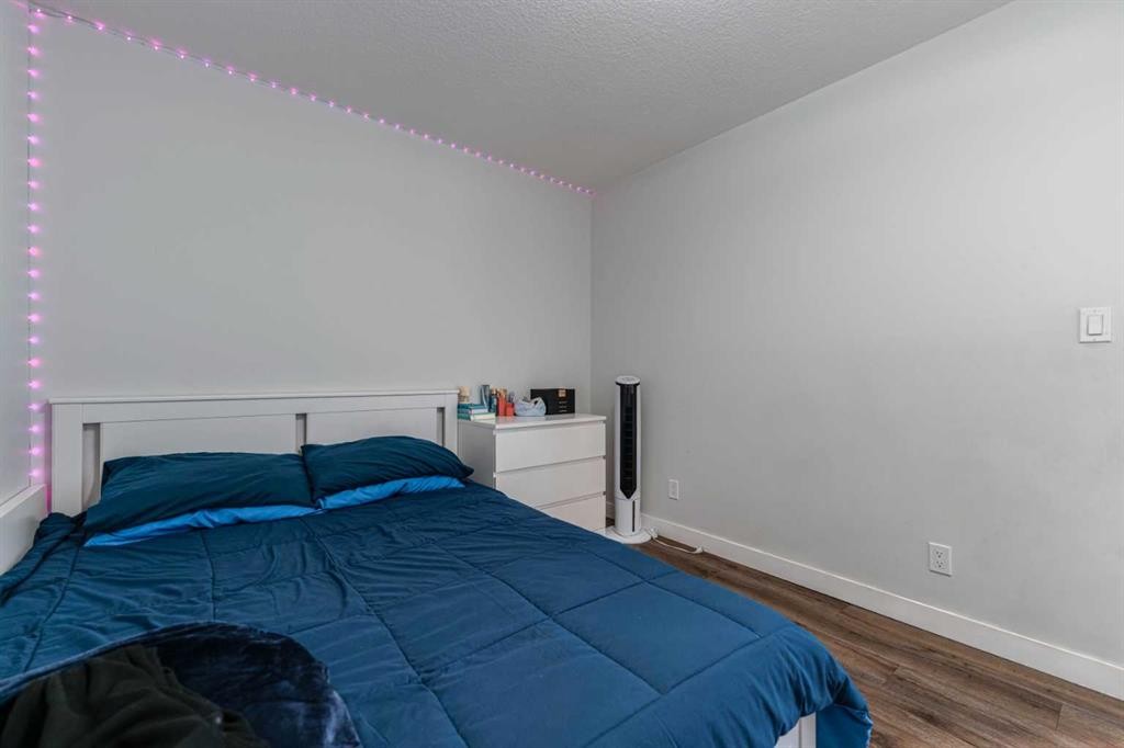 3217-6118 80 Avenue Ne, Calgary, AB - Indoor Photo Showing Bedroom