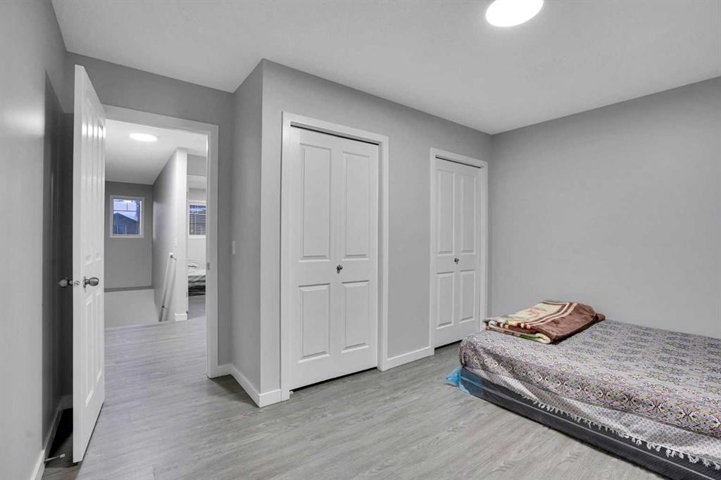 257 Saddlebrook Point Ne, Calgary, AB - Indoor Photo Showing Bedroom