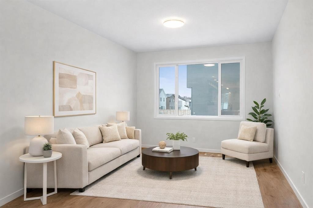107 Royston Way Nw, Calgary, AB - Indoor