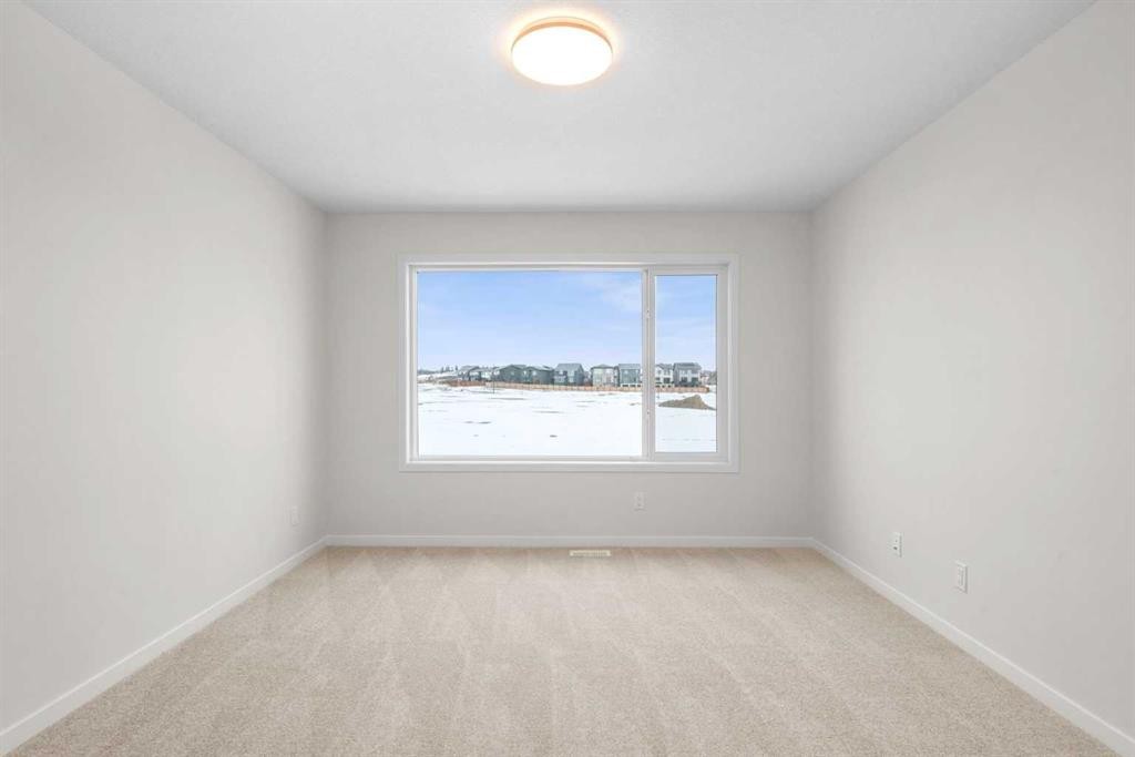 107 Royston Way Nw, Calgary, AB - Indoor Photo Showing Other Room