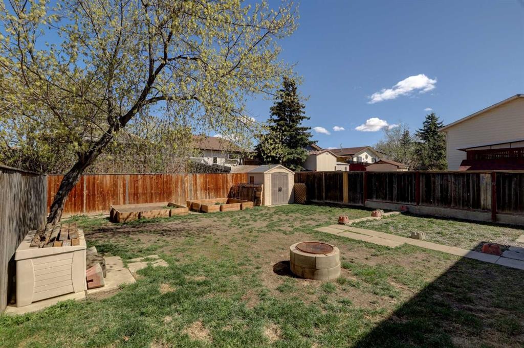 74 Aberdare Way Ne, Calgary, AB - Outdoor