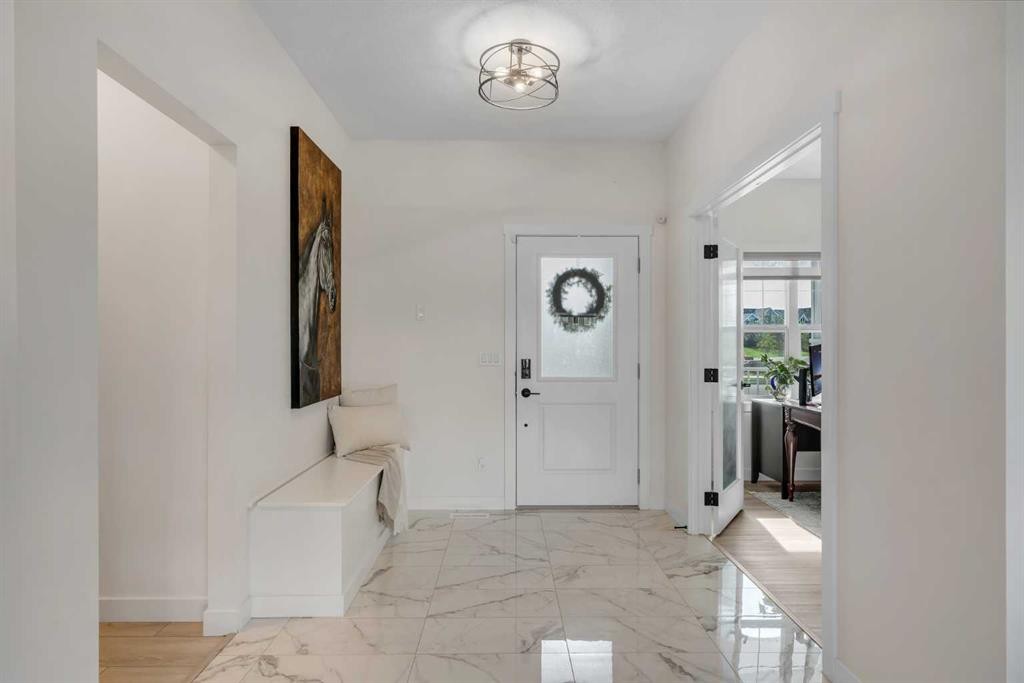 1315 Bayside Drive Sw, Airdrie, AB - Indoor Photo Showing Other Room