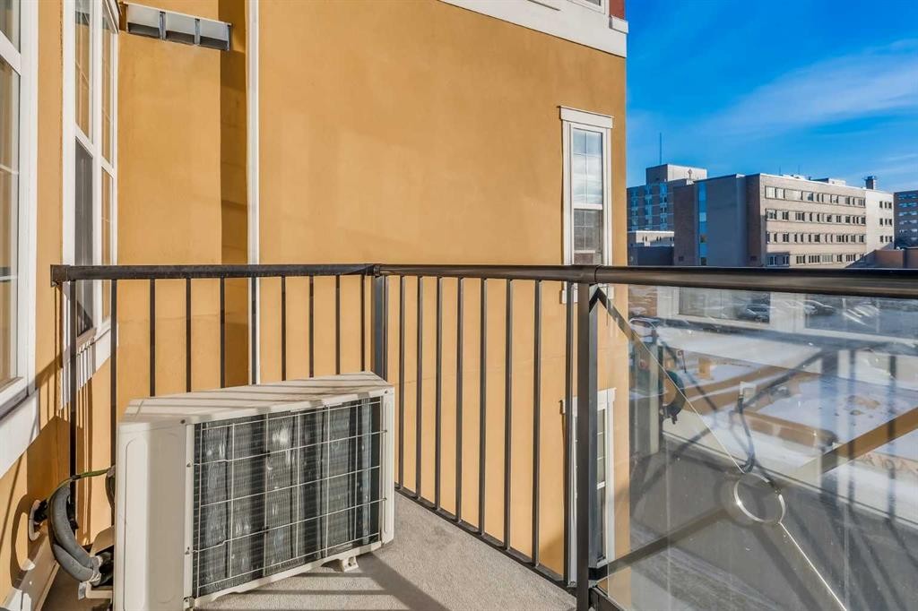 301-208 Holy Cross Lane Sw, Calgary, AB - With Exterior