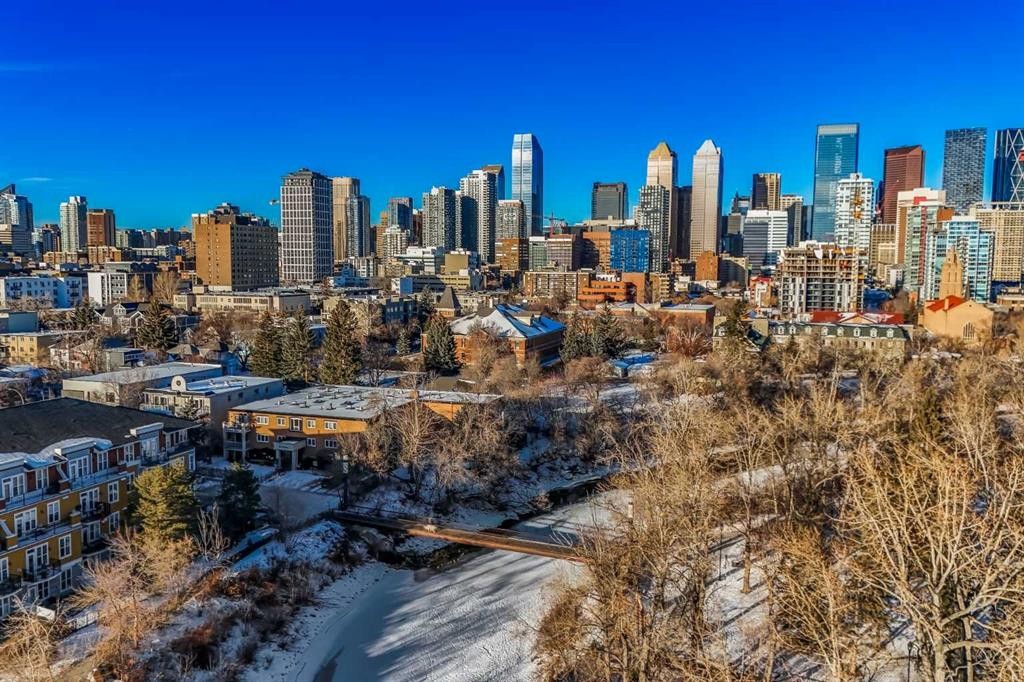 301-208 Holy Cross Lane Sw, Calgary, AB - Outdoor With View