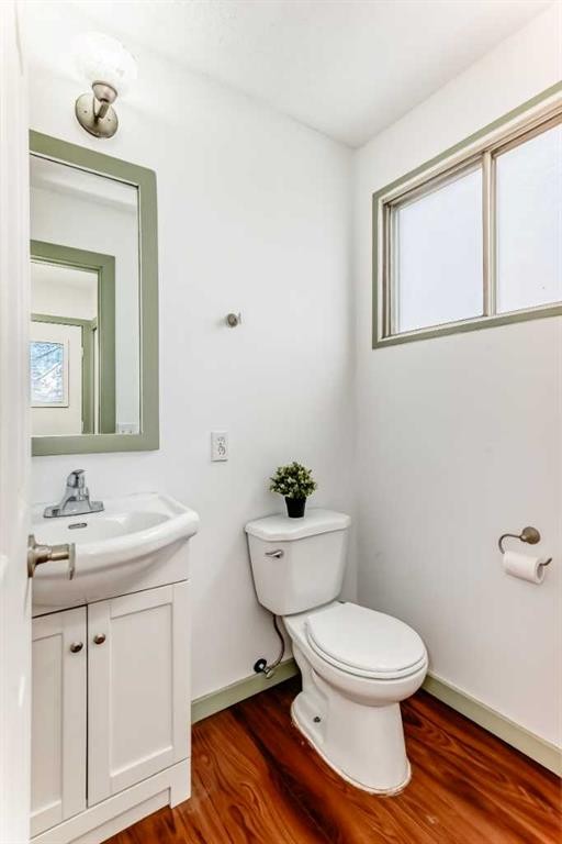 51A Fonda Green Se, Calgary, AB - Indoor Photo Showing Bathroom