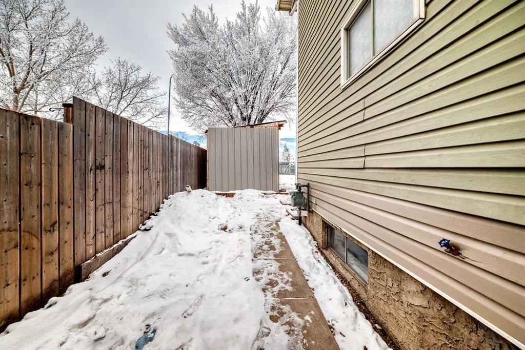 51A Fonda Green Se, Calgary, AB - Outdoor