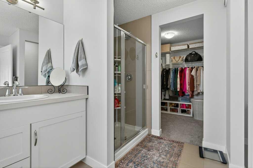 1091 Brightoncrest Green Se, Calgary, AB - Indoor Photo Showing Bathroom