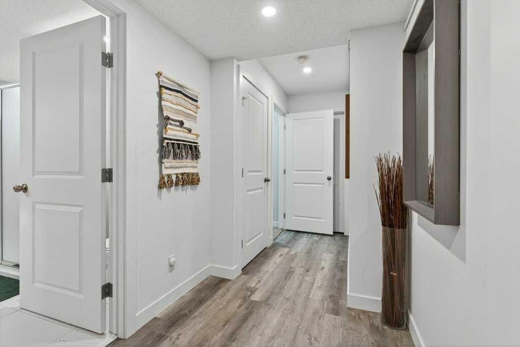1091 Brightoncrest Green Se, Calgary, AB - Indoor Photo Showing Other Room