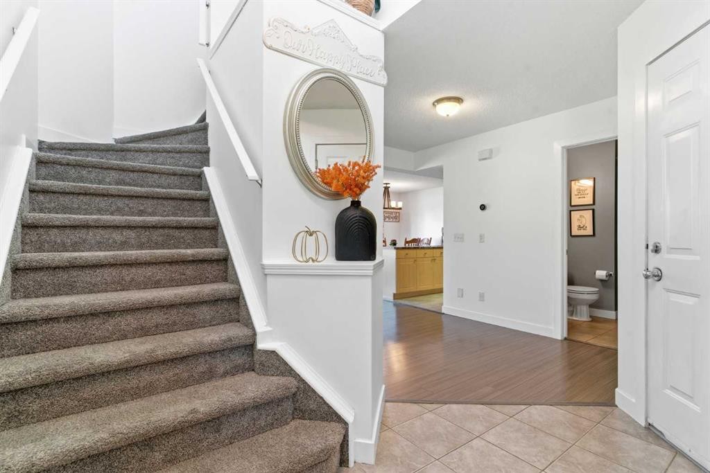 74 Evansbrooke Way Nw, Calgary, AB - Indoor Photo Showing Other Room