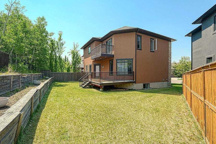 16 Rockcliff Point Nw, Calgary, AB - Outdoor