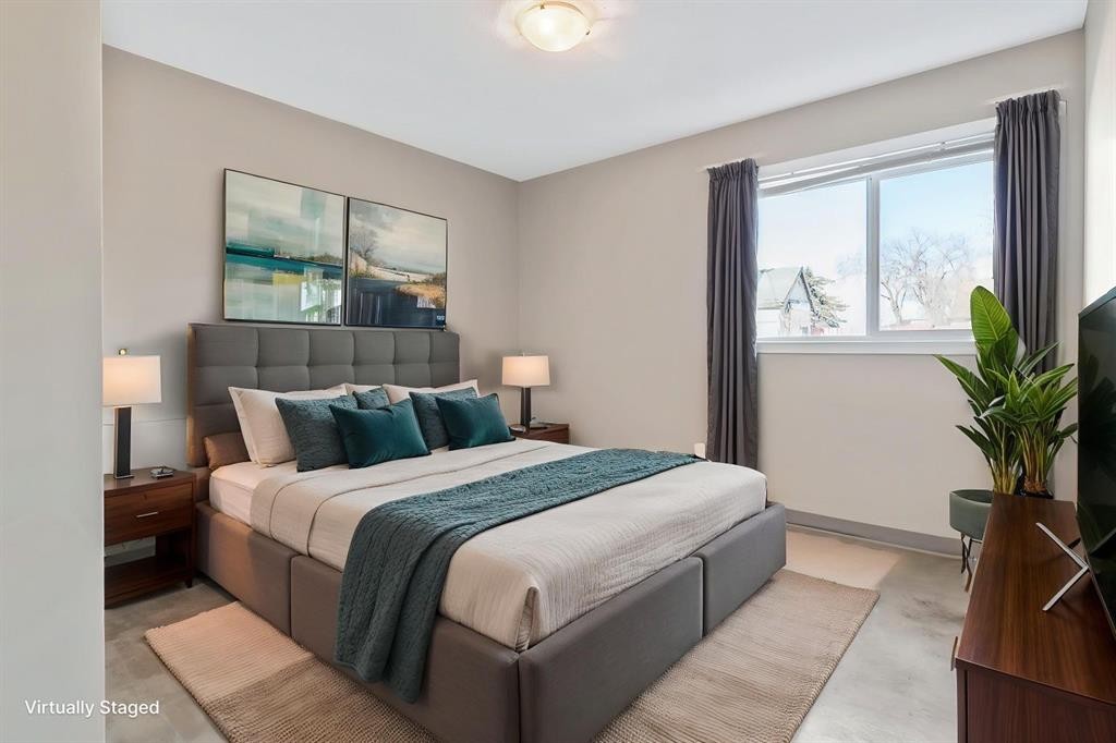 204E 6 Avenue, Strathmore, AB - Indoor Photo Showing Bedroom