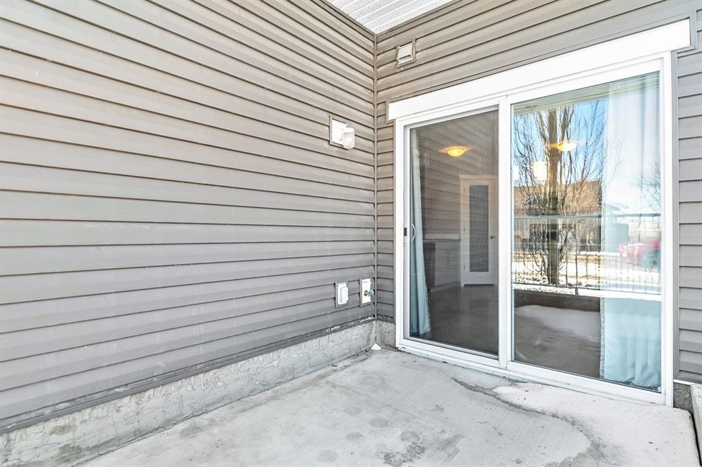 204E 6 Avenue, Strathmore, AB - Outdoor With Exterior