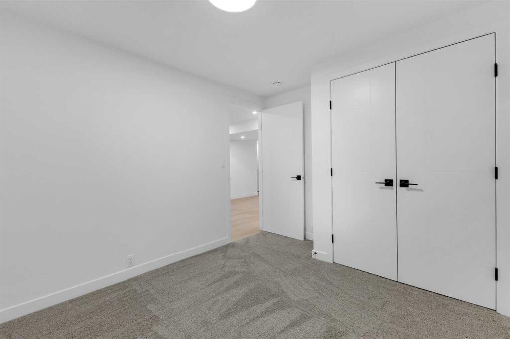 16 Faldale Close Ne, Calgary, AB - Indoor Photo Showing Other Room