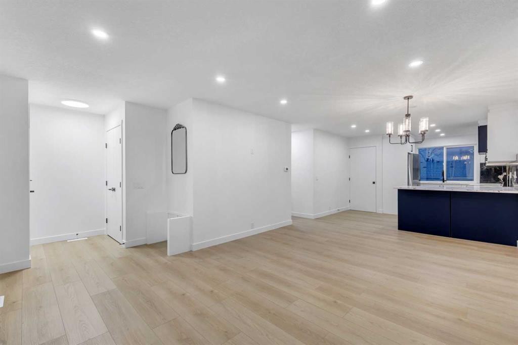 16 Faldale Close Ne, Calgary, AB - Indoor