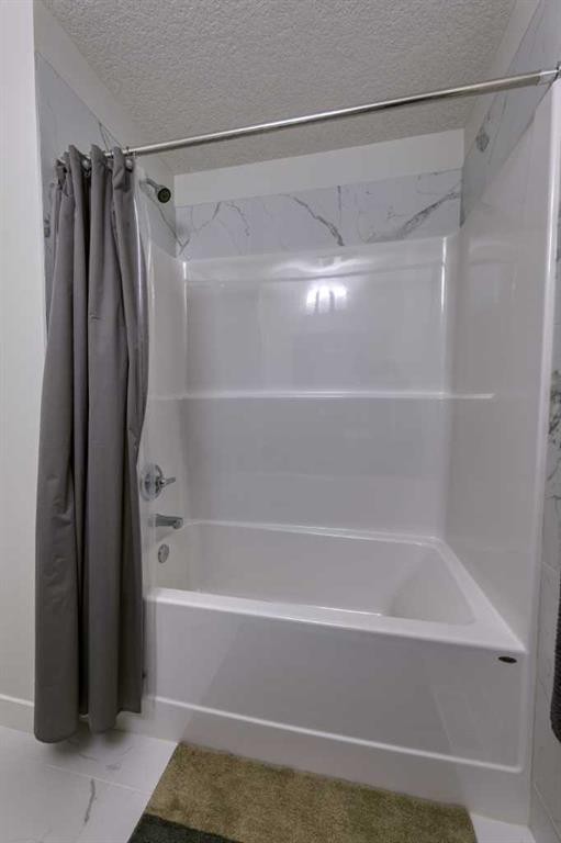 518 Canals Crossing, Airdrie, AB - Indoor Photo Showing Bathroom