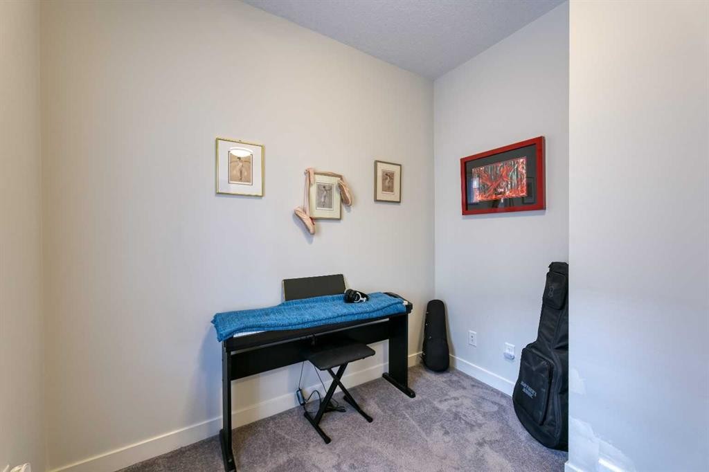 518 Canals Crossing, Airdrie, AB - Indoor Photo Showing Other Room