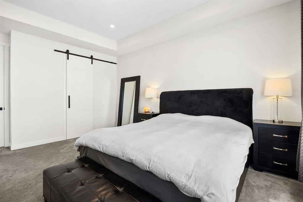 4635 79 Street Nw, Calgary, AB - Indoor Photo Showing Bedroom