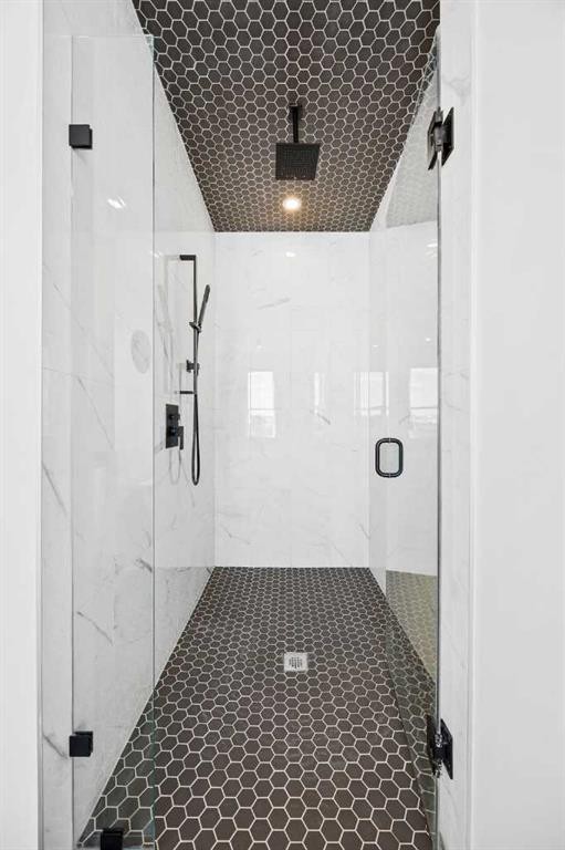 4635 79 Street Nw, Calgary, AB - Indoor Photo Showing Bathroom