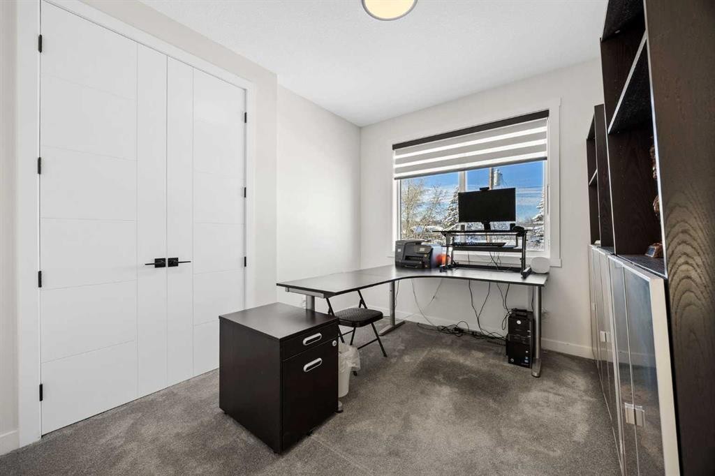 4635 79 Street Nw, Calgary, AB - Indoor