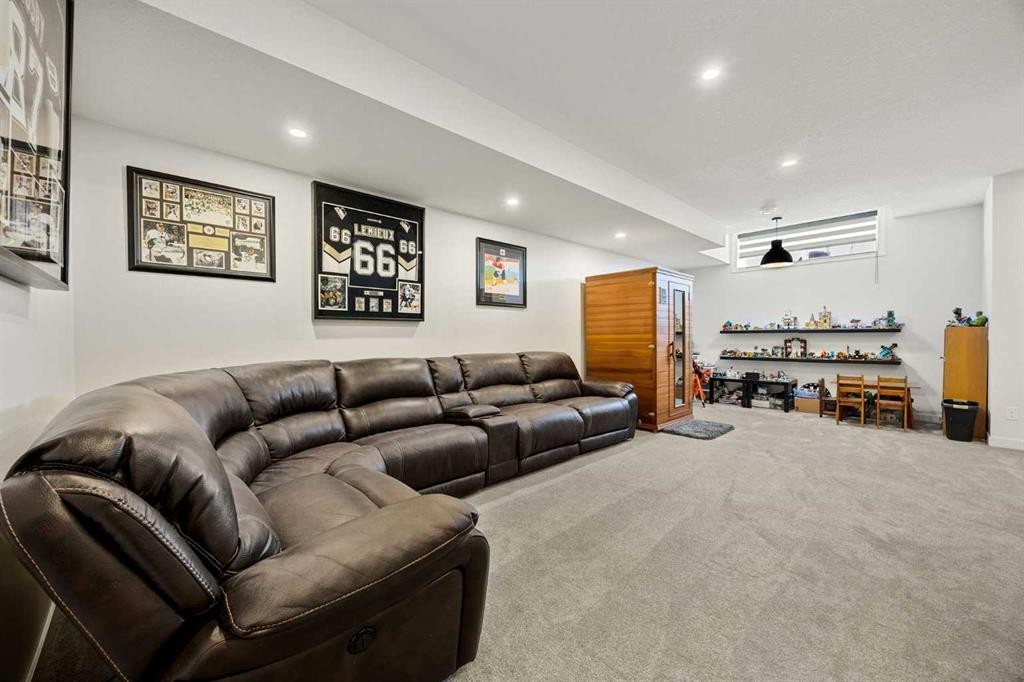 4635 79 Street Nw, Calgary, AB - Indoor