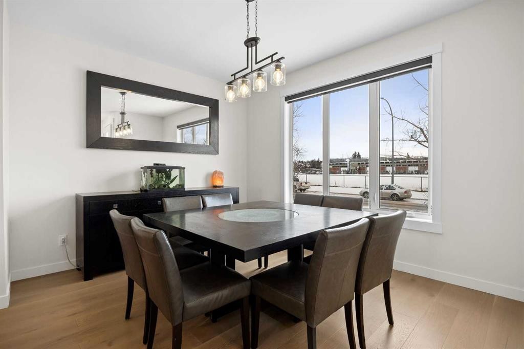 4635 79 Street Nw, Calgary, AB - Indoor Photo Showing Dining Room