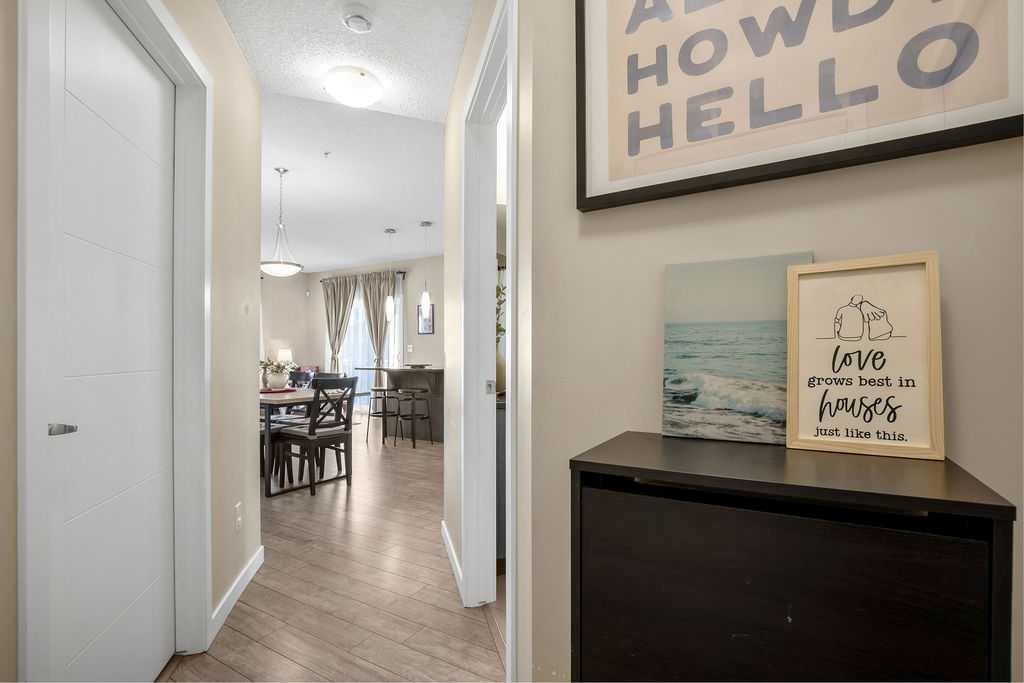 321-402 Marquis Lane Se, Calgary, AB - Indoor Photo Showing Other Room
