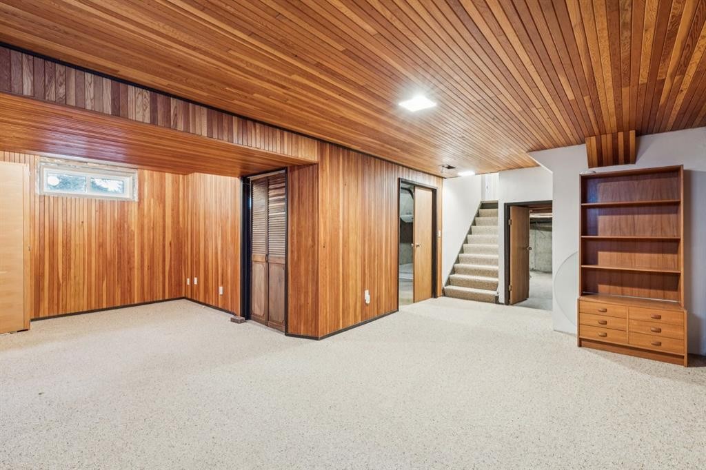 219 Silvercreek Close Nw, Calgary, AB - Indoor