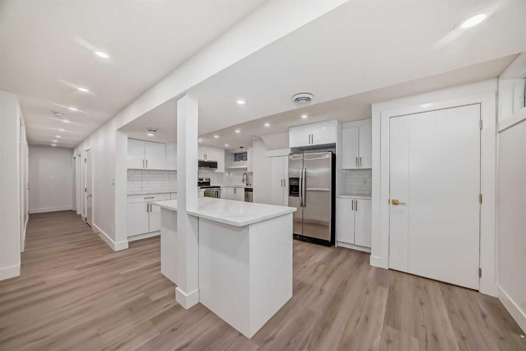 304 Huntbourne Hill Ne, Calgary, AB - Indoor