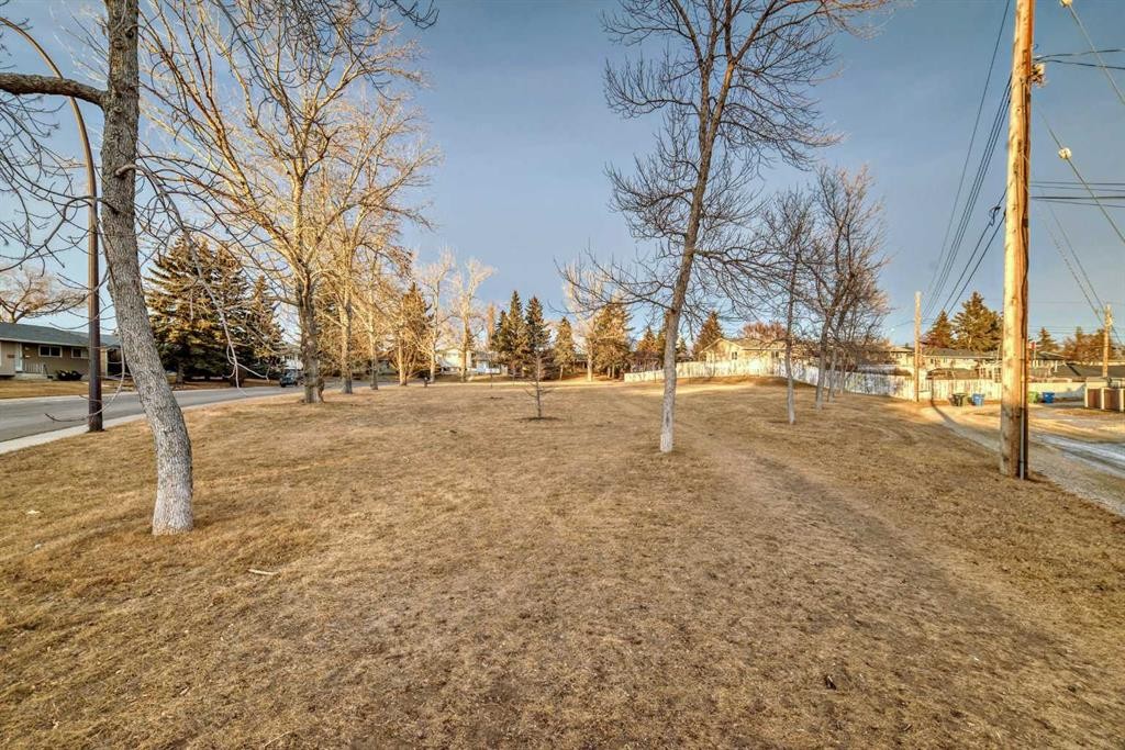 304 Huntbourne Hill Ne, Calgary, AB - Outdoor With View