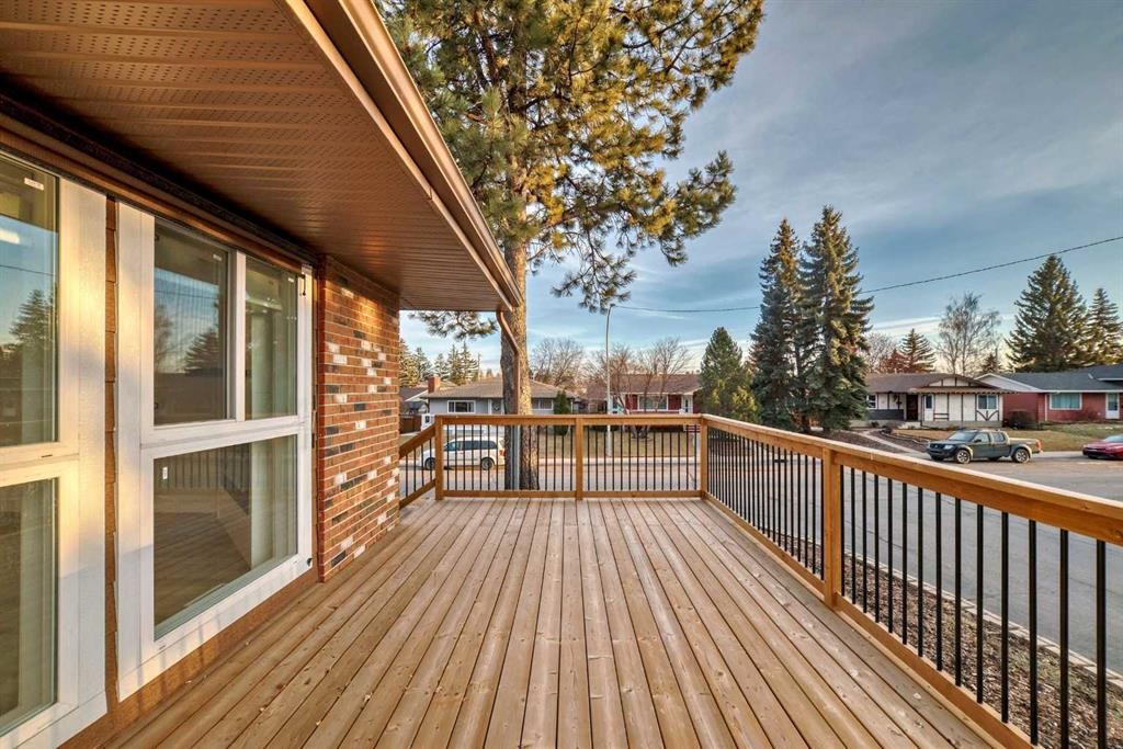 304 Huntbourne Hill Ne, Calgary, AB - Outdoor With Deck Patio Veranda With Exterior