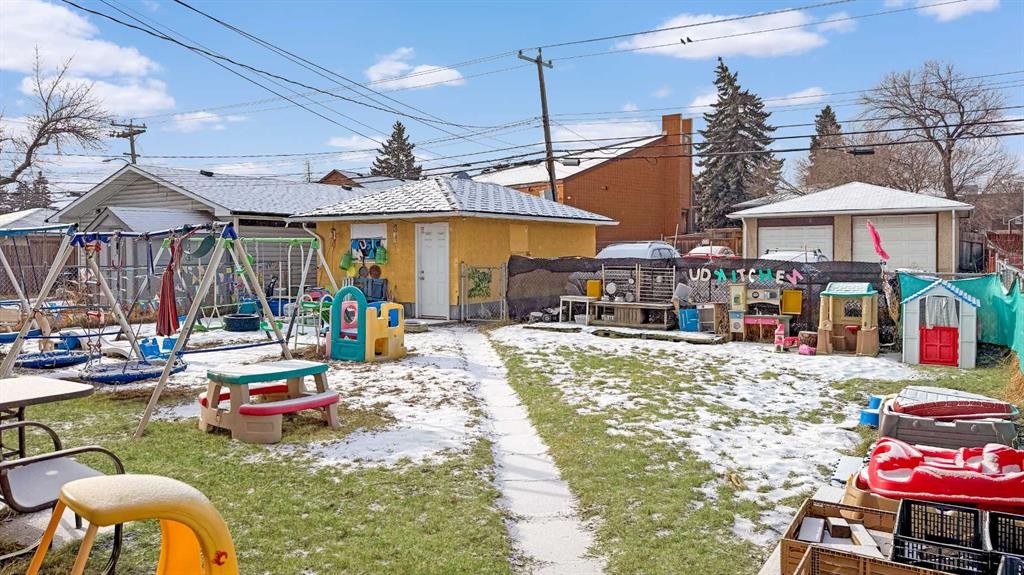 1827 39 Street Se, Calgary, AB