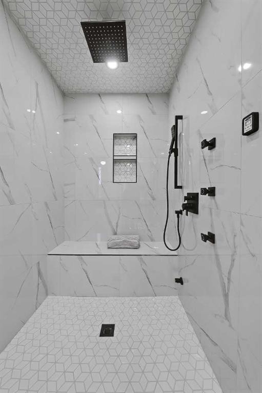 2720 5 Avenue Nw, Calgary, AB -