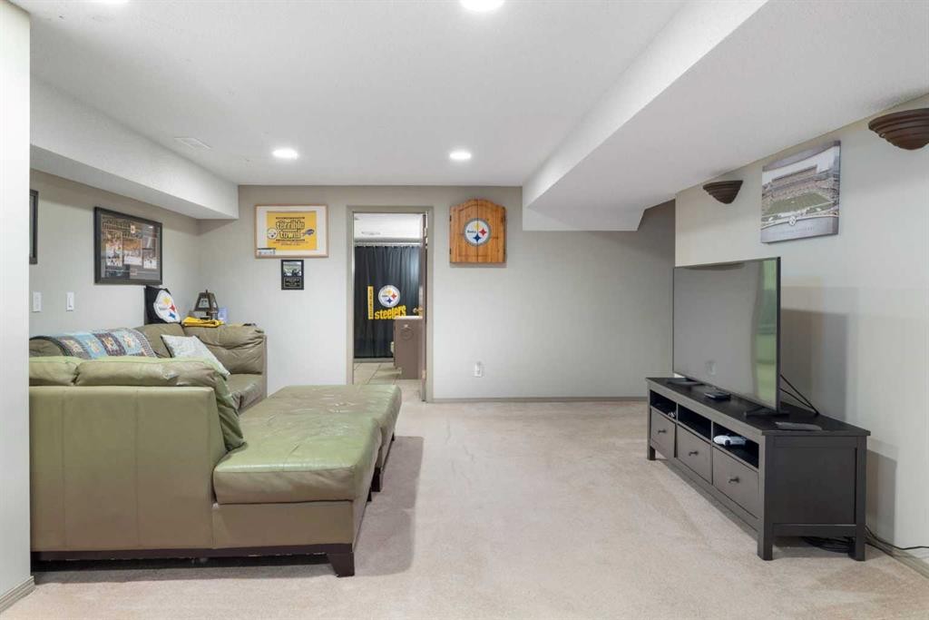 156 Woodfield Road Sw, Calgary, AB - Indoor Photo Showing Basement